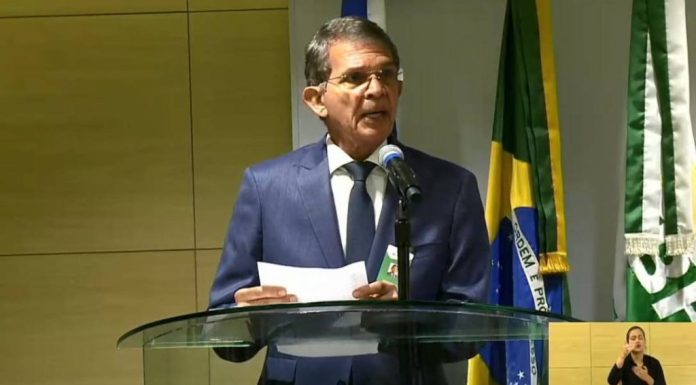 Alterar política de formulação de preços seria como tentar mudar lei da gravidade, diz presidente da Petrobras