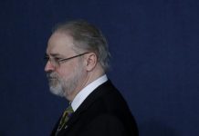 Aras pede dez medidas ao Supremo a partir de relatório final da CPI da Covid-19