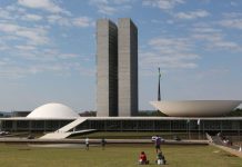 As instituições são uma farsa: não há nada que faça tão mal ao país quanto a soma de Congresso, STF e Judiciário