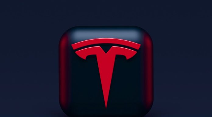 Banco JPMorgan cobra US$ 162 milhões da Tesla em processo