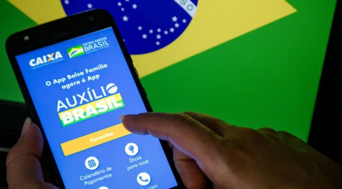 Câmara dos Deputados aprova texto-base de MP que cria o Auxílio Brasil
