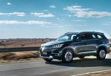 Com alta do dólar e falta de peças, venda de veículos importados despenca no Brasil