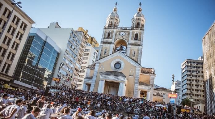 Com homenagem a Johnny Duluti, Orquestra de Baterias de Florianópolis anuncia sua 8ª edição