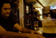 Com participação de Kiko Zambianchi, americano faz versão em inglês de “Primeiros Erros”. Veja! – Música