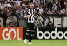 Corinthians busca empate, mas leva gol no final e chega a 8 jogos sem vitória fora de casa