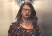Dave Grohl lança versão death metal para ‘Stay (I Missed You)’ de Lisa Loeb