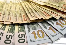 Dólar sobe com piora das expectativas econômicas e PEC no radar; Bolsa cai