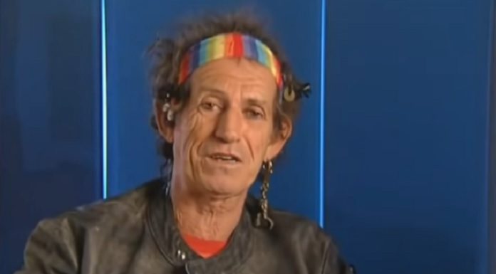 Em 1981, Keith Richards nocauteava fã dos Rolling Stones com guitarra