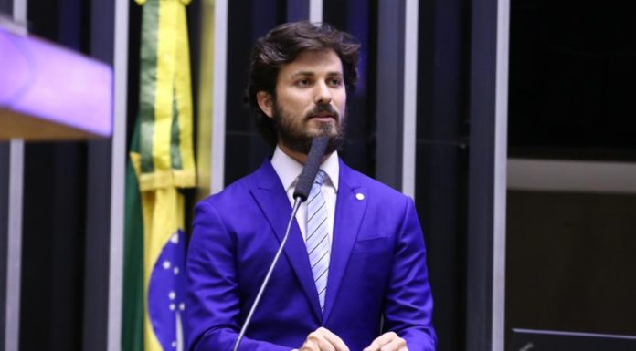 Em meio a impasse, Câmara deve votar MP do Auxílio Brasil nesta quinta-feira