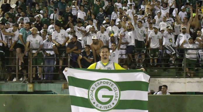 Goiás vence o Guarani fora de casa e garante retorno à Série A do Brasileirão