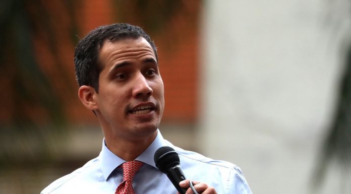 Guaidó diz que Maduro se mantém no poder de forma ‘brutal’ e busca ‘solução urgente’; confira a entrevista exclusiva