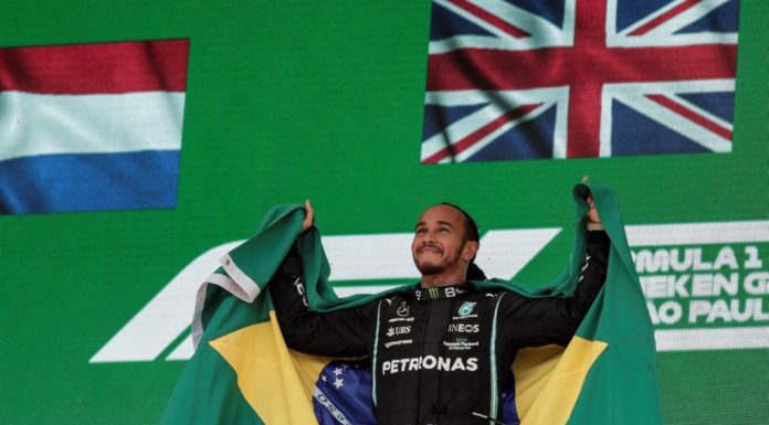 Hamilton iguala número de vitórias de brasileiros na história da Fórmula 1