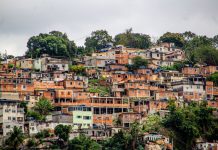 Iniciativa quer transformar moradores de favelas em investidores dentro das próprias comunidades