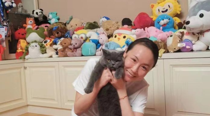 Jornalistas da China publicam imagens de tenista desaparecida, mas dúvidas sobre paradeiro prevalecem