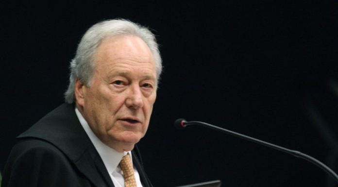 Lewandowski autoriza inquérito para investigar se Bia Kicis cometeu racismo