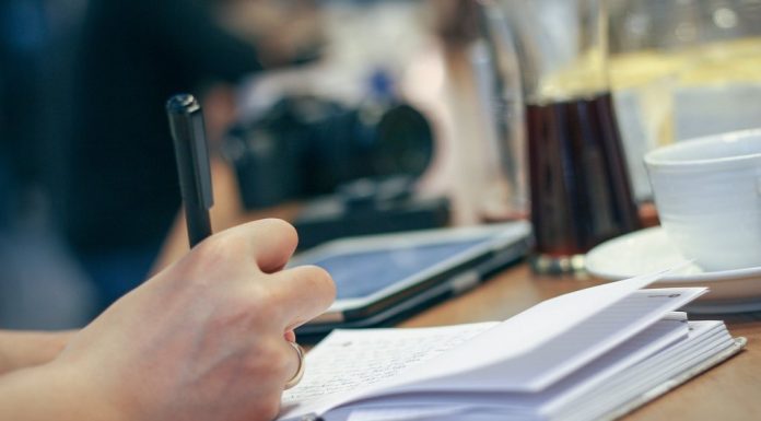 Método de escrita criativa encoraja e conecta pessoas ao universo literário