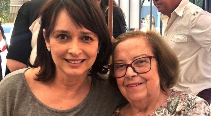 Myrian Rios lamenta morte da mãe e recebe apoio de famosos