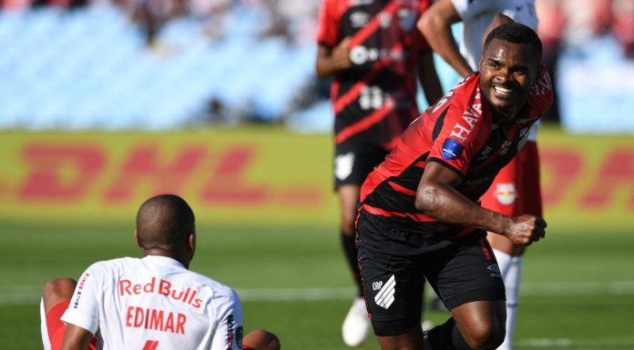 Nikão faz golaço, Athletico-PR vence o RB Bragantino e conquista bi da Sul-Americana