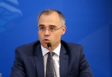 Alcolumbre marca sabatina de André Mendonça para 1º de dezembro