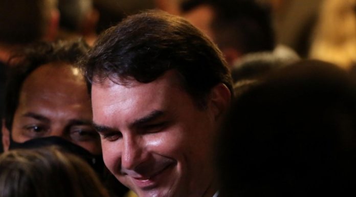 Segunda Turma do STF mantém foro privilegiado de Flávio Bolsonaro no caso das rachadinhas