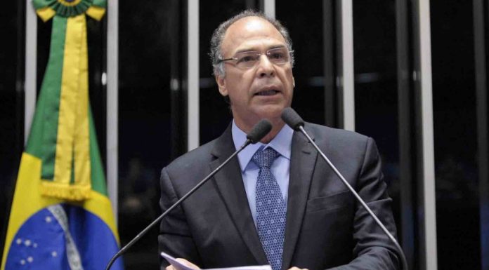 Senadores aliados do governo já admitem mudanças em texto da PEC dos precatórios para aprovação