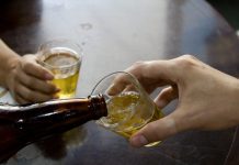 Um em cada três brasileiros consome bebida alcoólica, diz Datafolha