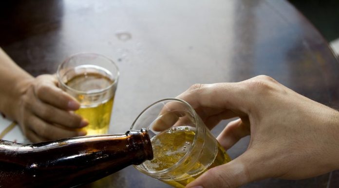 Um em cada três brasileiros consome bebida alcoólica, diz Datafolha
