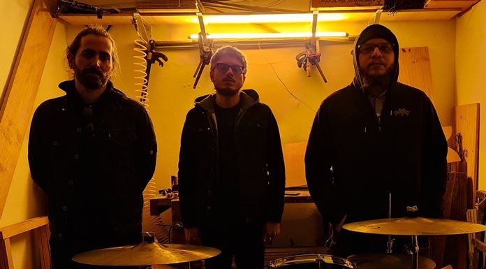 menores atos divulga clipe em plano-sequência para a densa “Breu”; assista