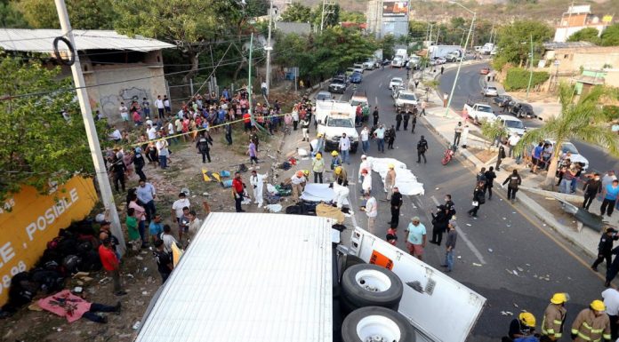 Acidente com caminhão mata ao menos 53 migrantes no México