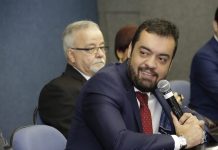 Após Paes anunciar cancelamento do Réveillon, governador do RJ diz que decisão ainda será tomada