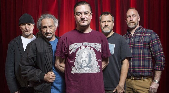 Após afastamento de Mike Patton, Faith No More cancela todos seus shows