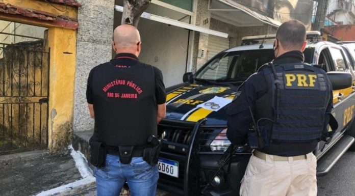 Assessor parlamentar é preso suspeito de fraude bilionária no RJ