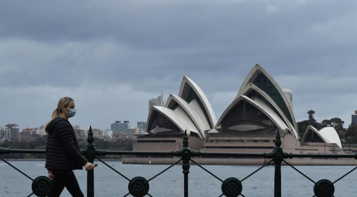 Austrália detecta primeira transmissão local da variante Ômicron