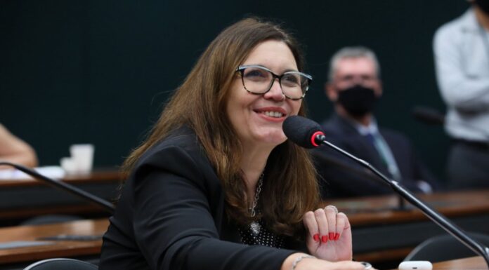 Bia Kicis diz confiar na vitória de Bolsonaro contra Lula