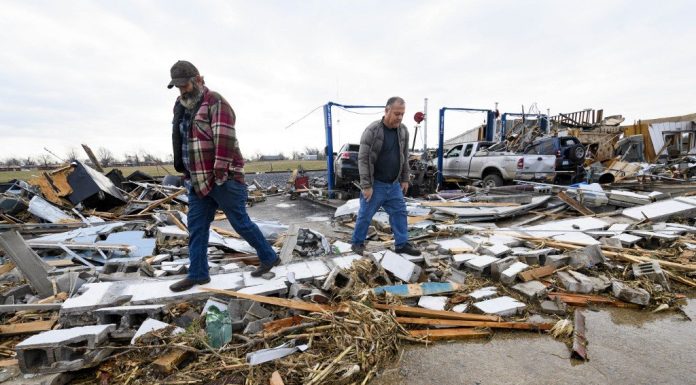 Biden descreve tornados que deixaram mortos nos EUA como uma ‘tragédia inimaginável’