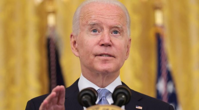 Biden fala de crise na Ucrânia na primeira conversa com novo chanceler alemão