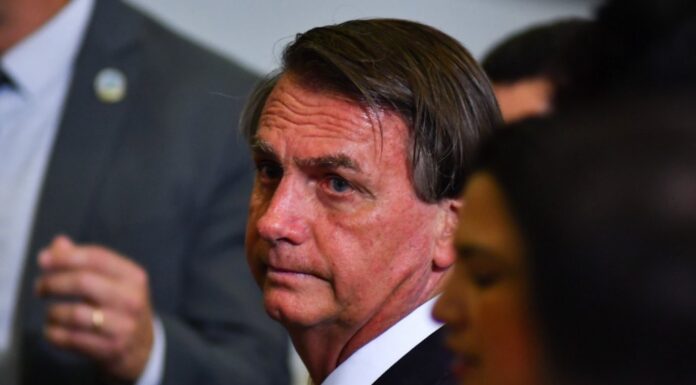 Bolsonaro diz que vai sancionar prorrogação da desoneração da folha