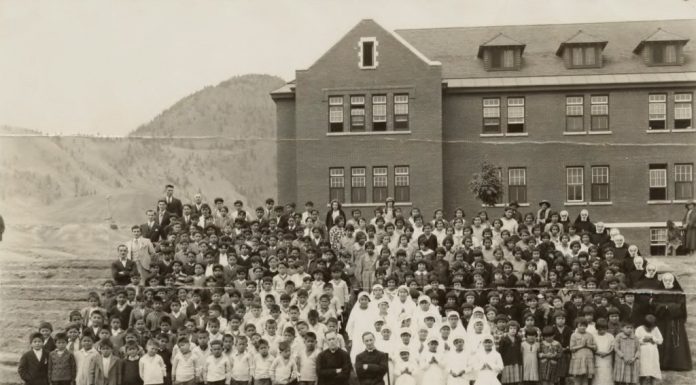 Canadá destinará bilhões de dólares a crianças indígenas discriminadas