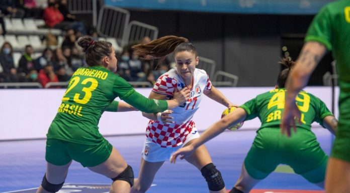 Com show de Babi, Brasil vence Croácia na estreia do Mundial de Handebol feminino