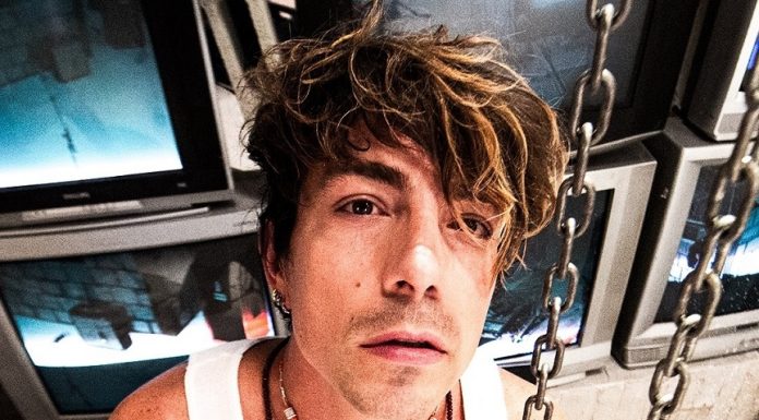 Di Ferrero anuncia show inédito no Hangar 110, em São Paulo