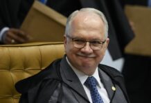 Edson Fachin é eleito presidente do TSE