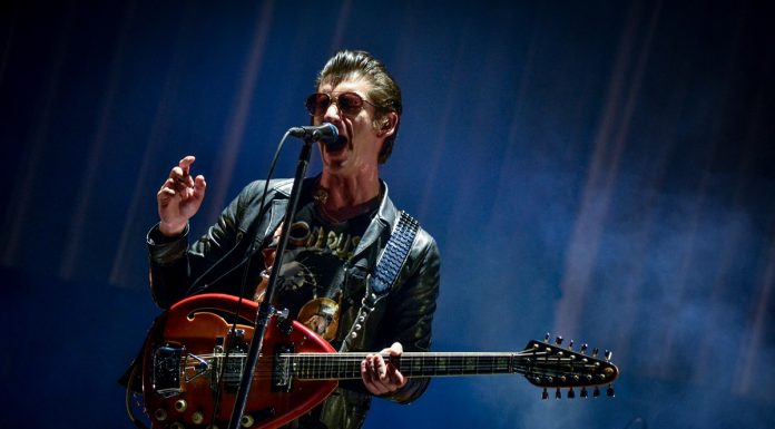 Festivais de Reading e Leeds terão Arctic Monkeys, RATM e mais no line-up de 2022