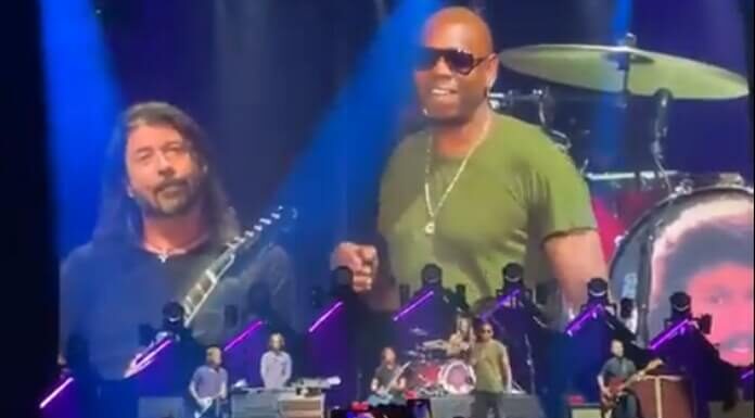 Foo Fighters disponibiliza show histórico em Nova York na íntegra