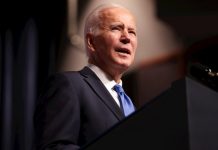 Joe Biden promete doar mais 200 milhões de doses de vacinas nos próximos 100 dias