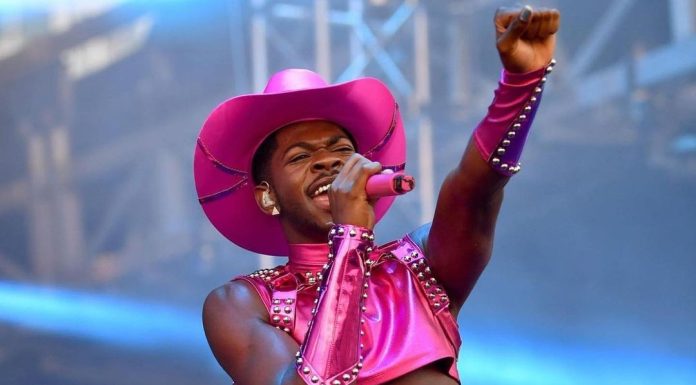 Lil Nas X e Coldplay cancelaram shows em decorrência da Covid-19