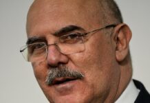 Ministério da Educação proíbe universidades e institutos federais de exigir comprovante de vacinação