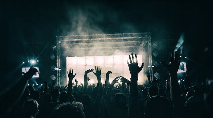 Ômicron: países cancelam shows e público começa a diminuir