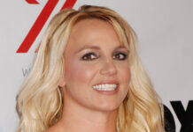 Pai de Britney Spears quer que cantora continue pagando suas despesas legais