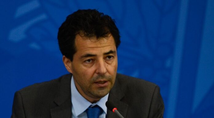 ‘Não é hora de dar reajustes salariais’, diz secretário de Paulo Guedes