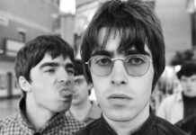 “Chatão”: Liam Gallagher enche o saco de Noel por performance intimista